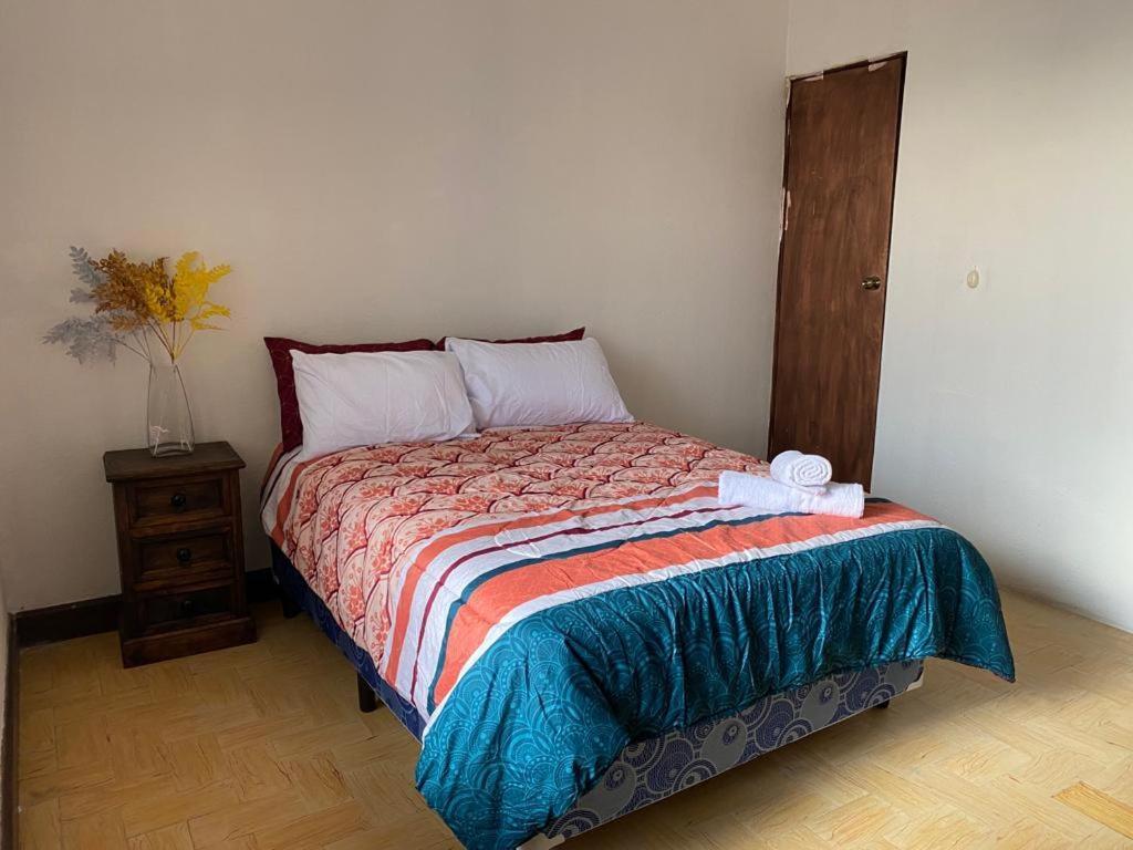 Casa Del Viajero Colonial Guatemala Apartment Bagian luar foto